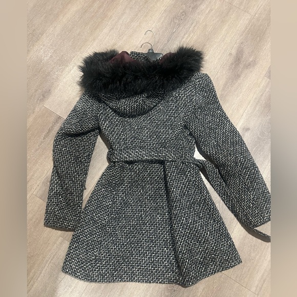 GUESS Faux-Fur-hooded Skirted coat winter peacoat - Picture 9 of 9